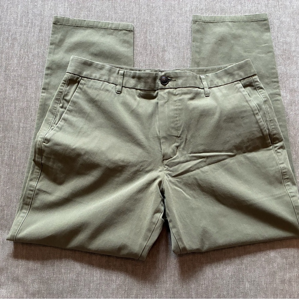 Everlane Performance Chino - Straight Fit